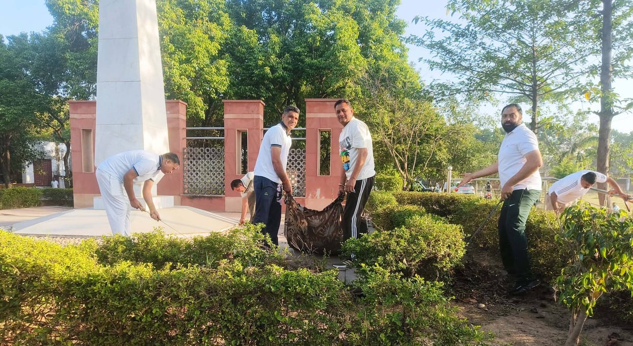 Cleanliness drive carried out in police lines, 300 jawans volunteered