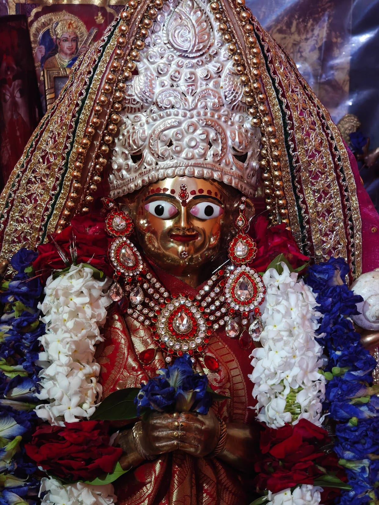 Mother Manikarnika is adorned, today a dip of faith will be taken in the pond