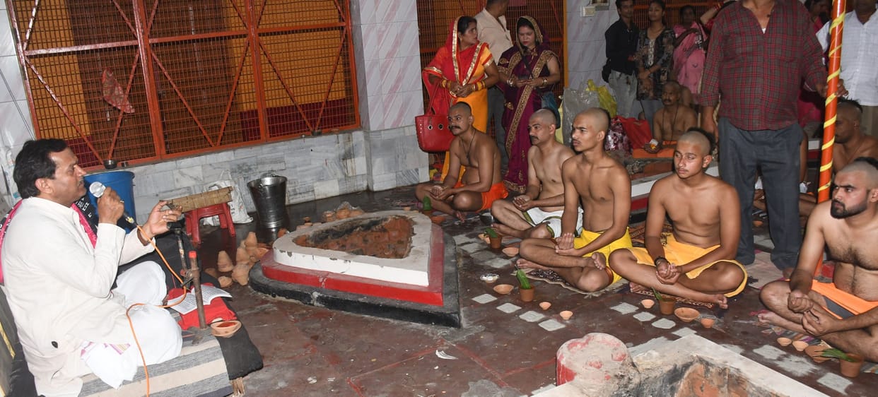 Mass Yagyopavit with Vedic chanting