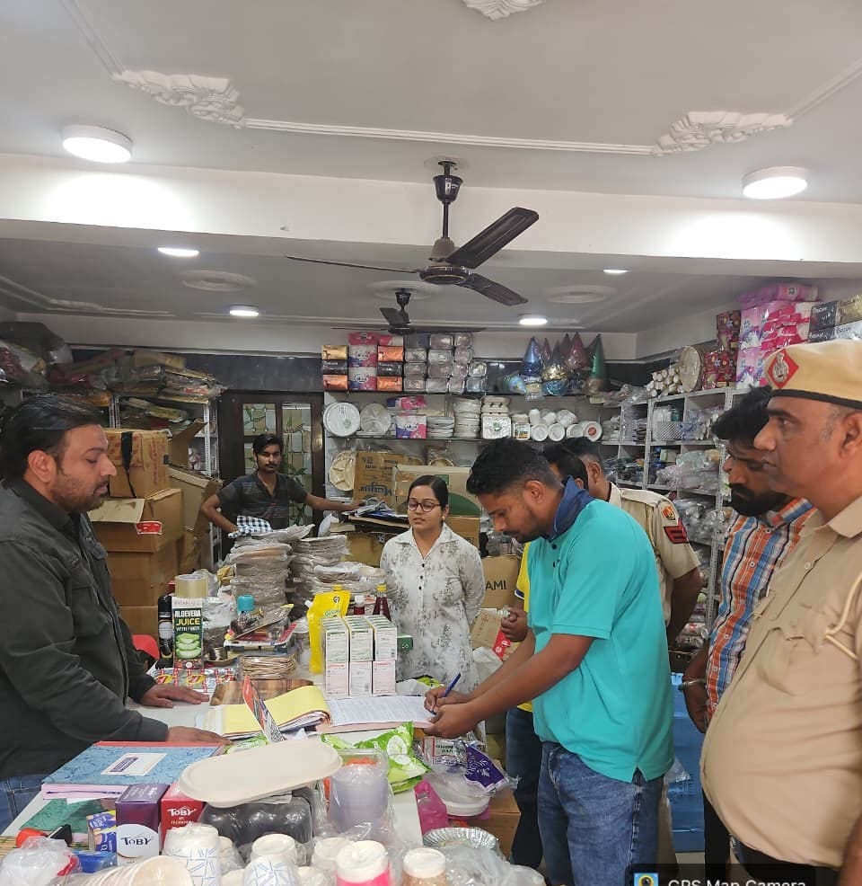 A challan of Rs 1.20 lakh was issued for getting banned polythene.