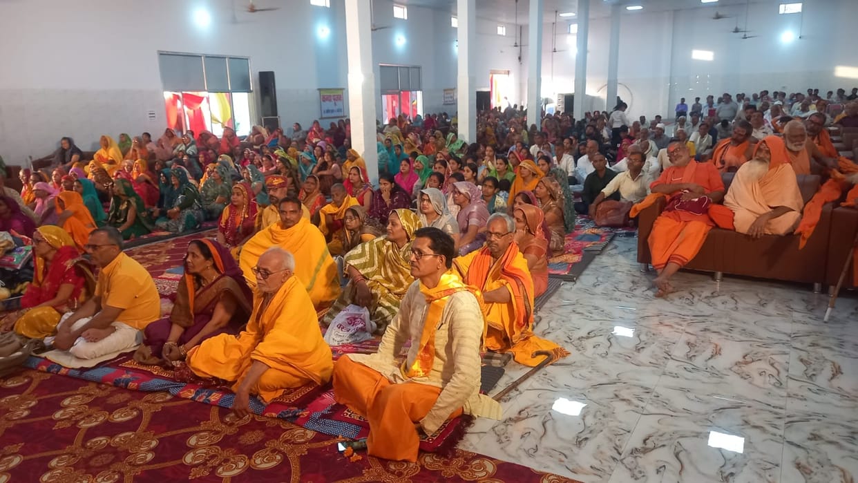 Stampede during Bhagwat Katha, seven women lose their chains