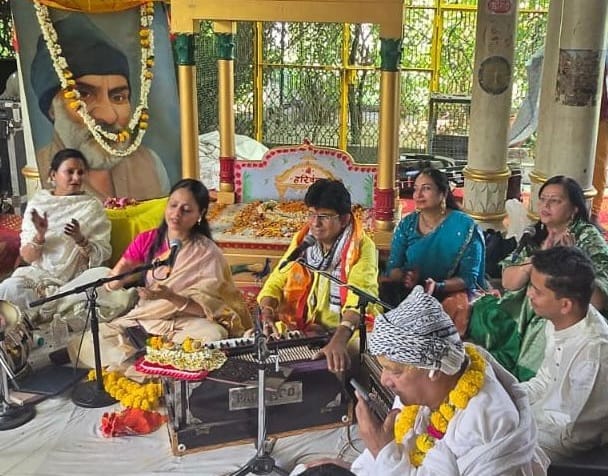 Devotees Swayed to the Melodies of Bhajans at the Sevakunja Rasotsav