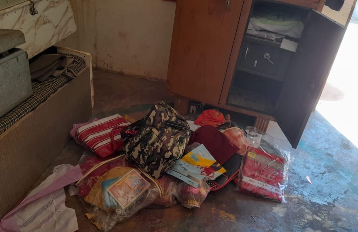 Thieves entered the house from the back door and stole cash and jewellery