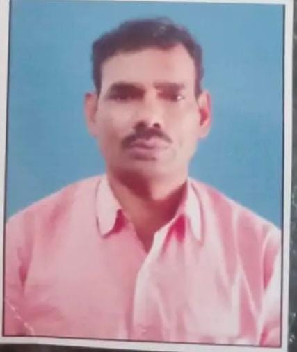A farmer returning after getting his grandson admitted to Navodaya University died in a road accident.