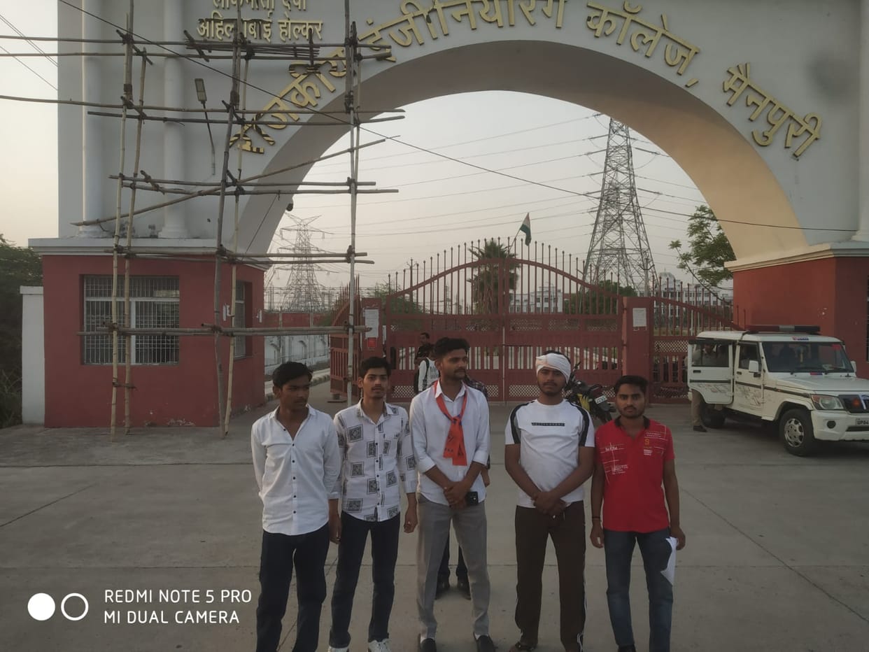 ABVP Workers Create Ruckus at Government Engineering College