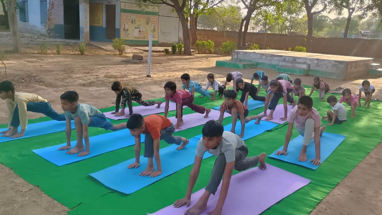 Along with the players, children and the elderly are also learning yoga in the sports nursery.
