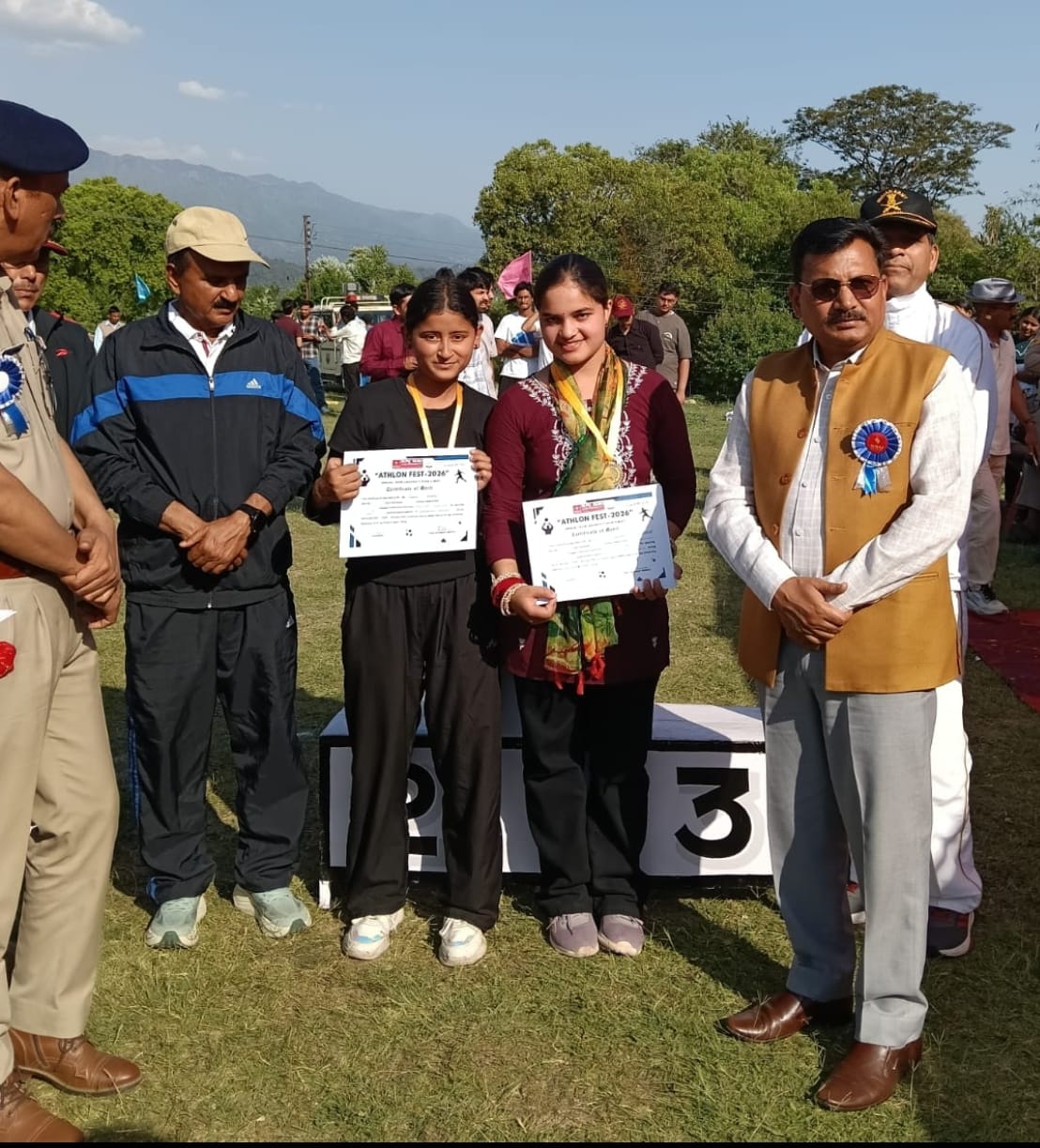 Kanika and Muskan won gold medals in badminton