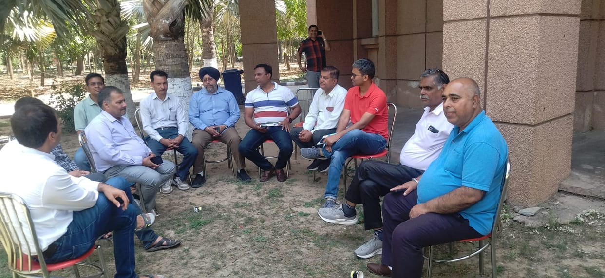 Swimming pool closed for two years, need to promote sports