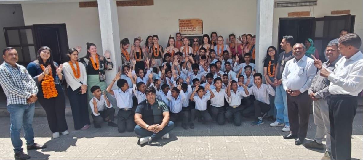 Students from Belgium shared happiness with deaf children