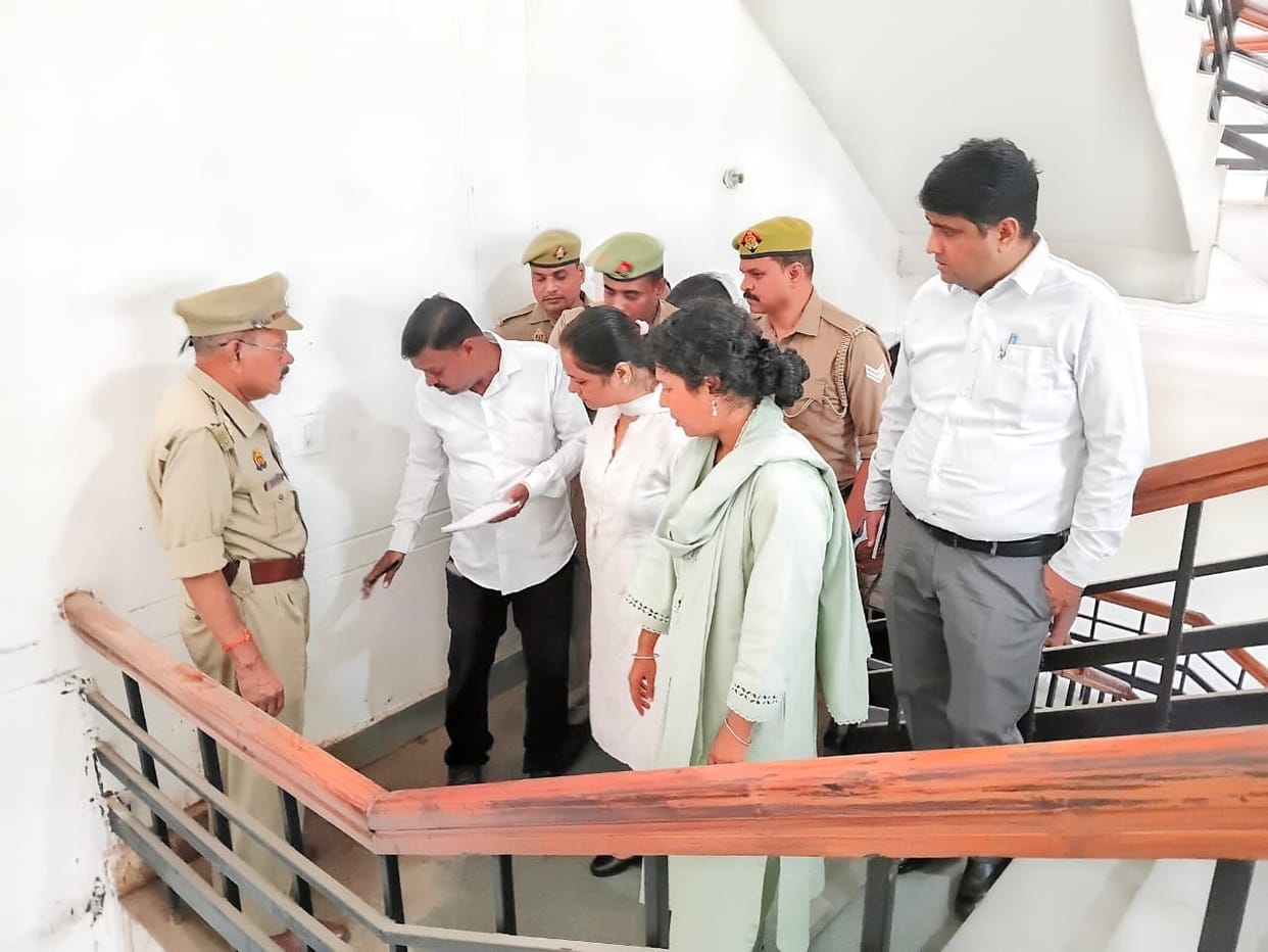 Divisional Commissioner took stock of the office