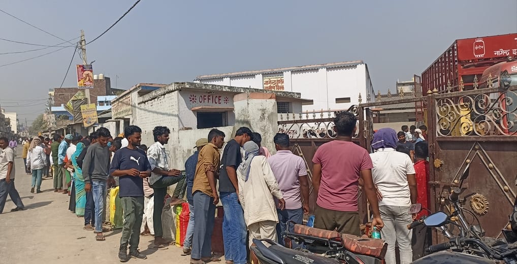 LPG Shortage Persists; People Have Been Making Rounds of Warehouses for a Week