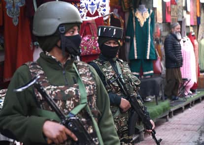 CRPF 84 BN conducts mock drill along Jammu-Srinagar National Highway on Pahalgam attack anniversary Ramban