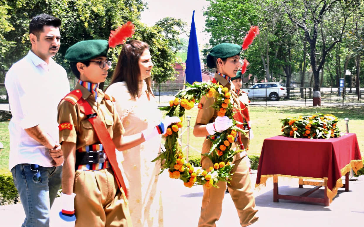 Tributes paid to martyr Major Neeraj Malik
