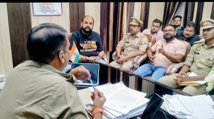 Contractors met the CO regarding the issue of lifting the construction workers.