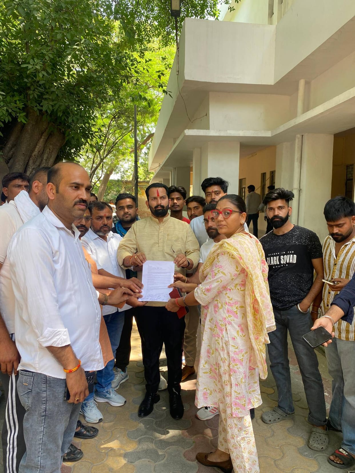 Bajrang Dal protests in Tehsil on security and social issues, submits memorandum