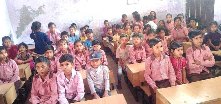 2,920 children from 29 schools writhed in hunger.