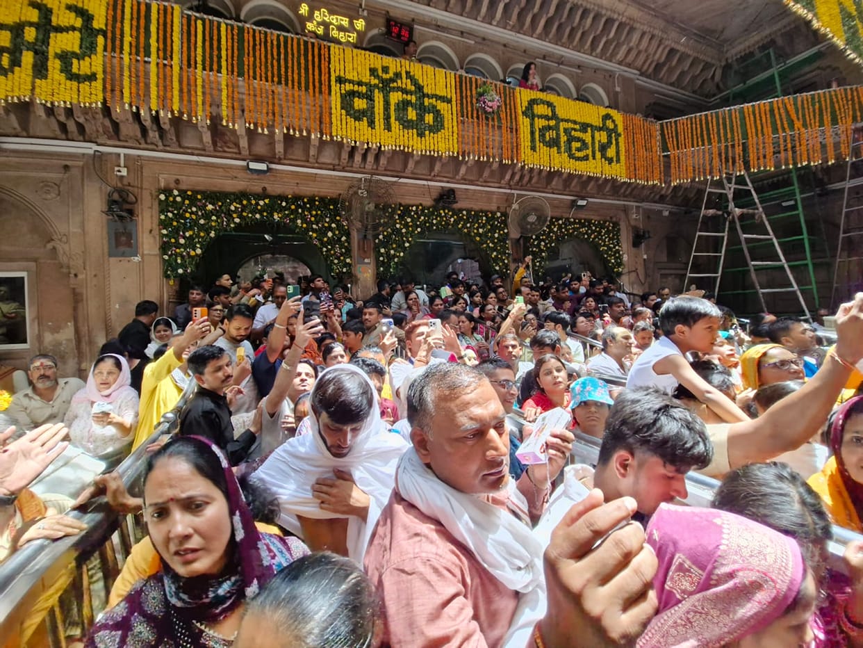 Devotees Flock for Darshan of Shri Banke Bihari