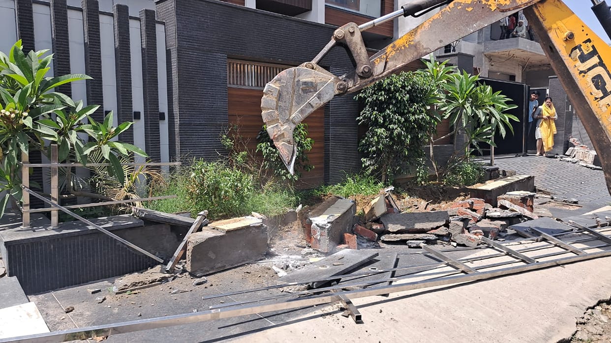 The houses of 50 people, including the brother-in-law of the Karnal MLA, were demolished.