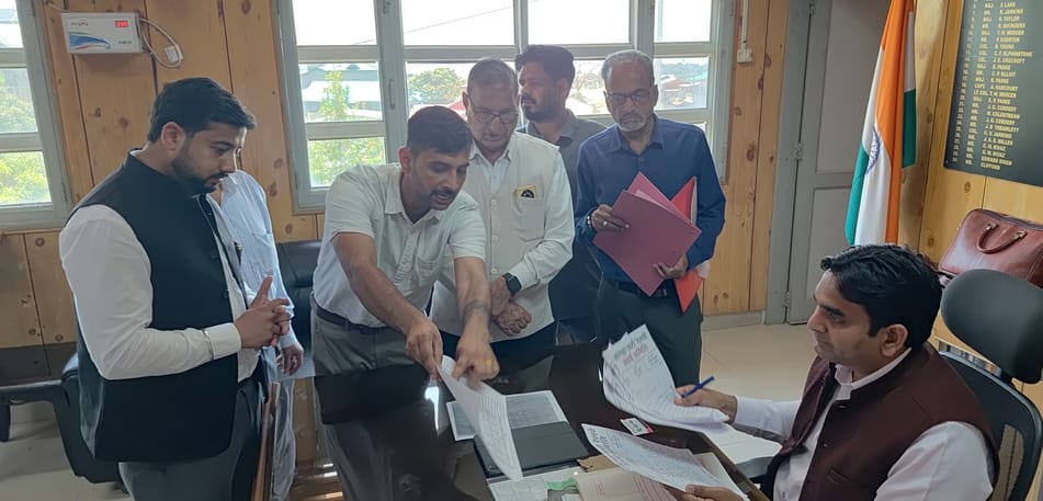 If the train does not run within a month, there will be agitation: Committee