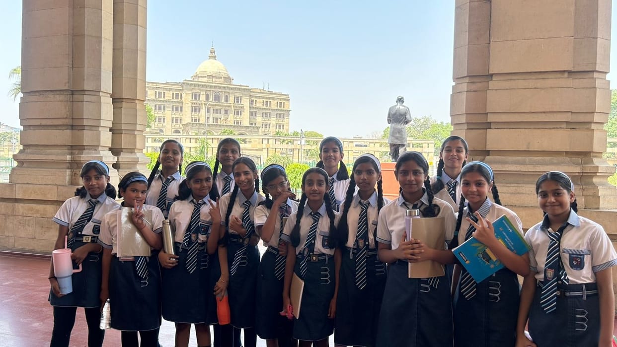 Students Conducted an Educational Visit to the Legislative Assembly