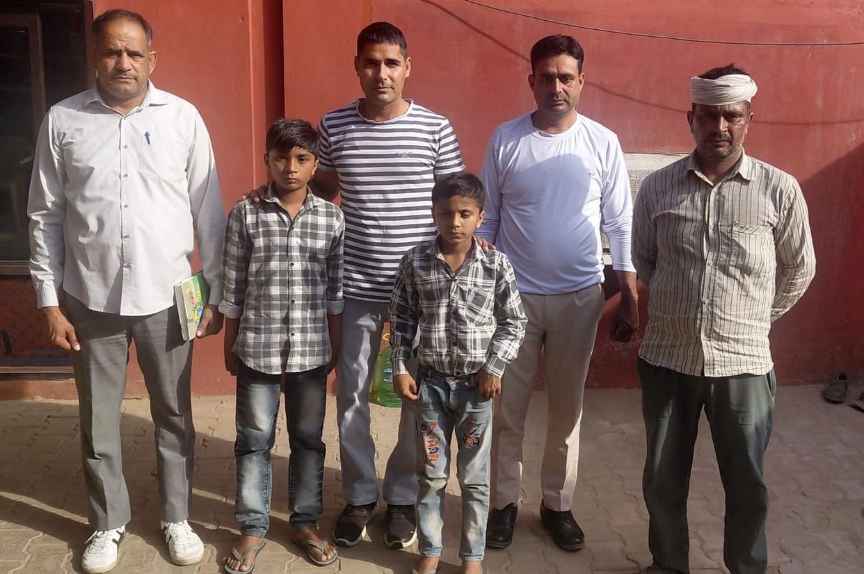 The police located two missing minor children and reunited them with their families.