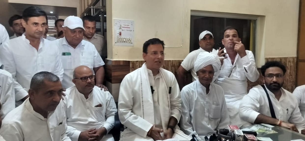 Surjewala Alleges Scam in Mandi System, Says Agriculture is in Crisis