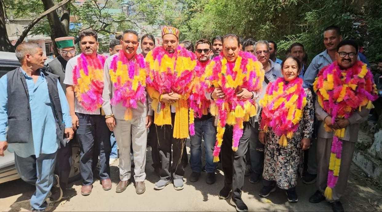 Congress's show of strength in Aani, grand welcome to the newly appointed block president