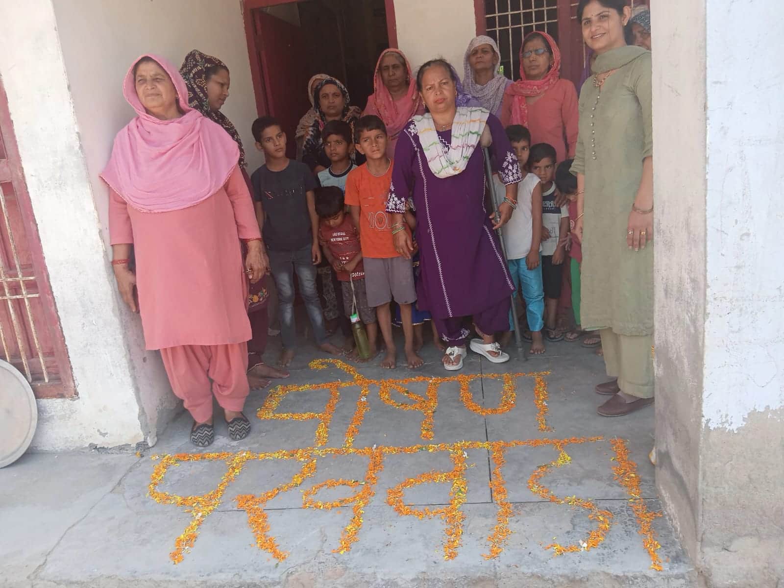 फोटो 05 भराण गांव में पोषण पखवाड़ा जागरूकता  कार्यक्रम में भाग लेती महिलाएं ।स्रोत प्रशासन