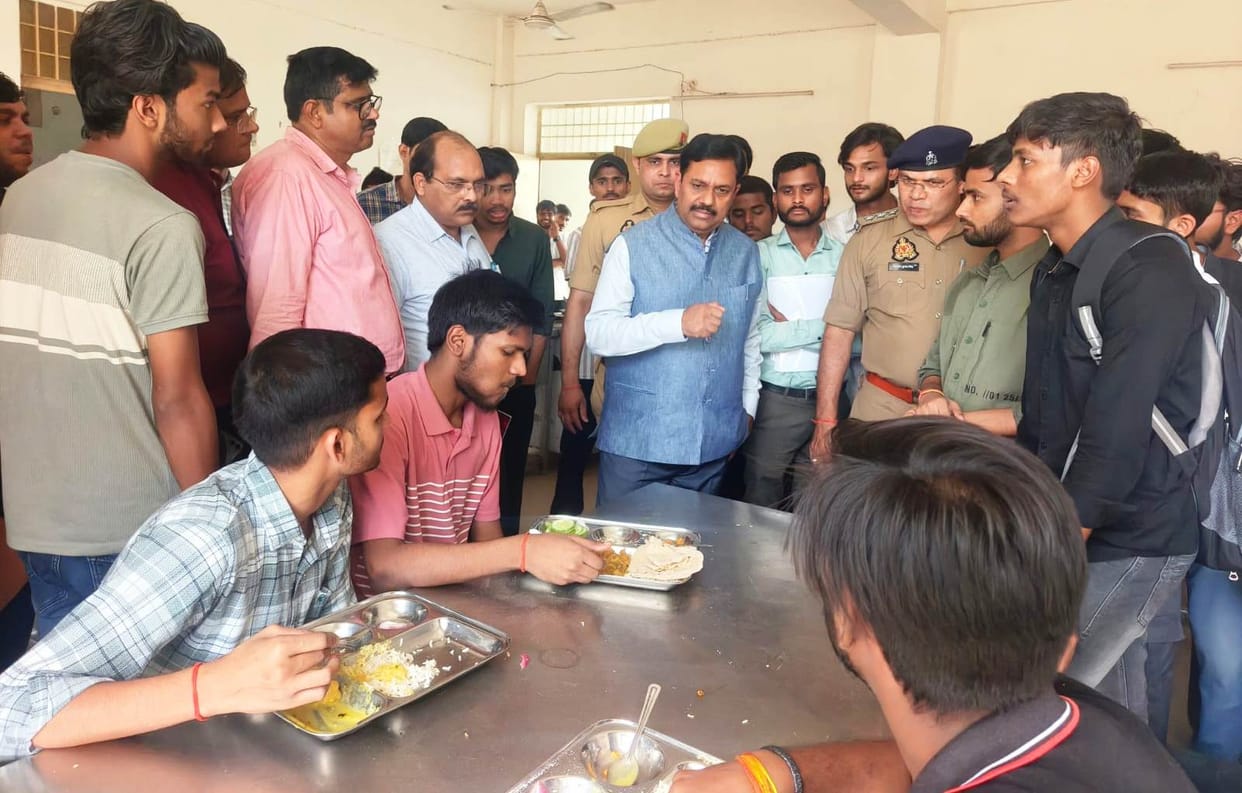 DM and SP Arrive at Engineering College Following ABVP Ruckus