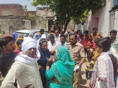 Tension in the village due to waterlogging, administration got the road opened