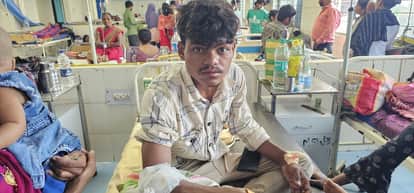 Dispute over dancing to DJ music at a wedding ceremony four youths attacked with knives in Jagdalpur