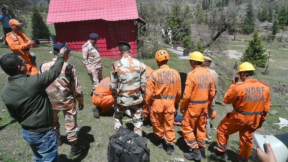 Mock drill: People trapped in Solangnala ropeway rescued