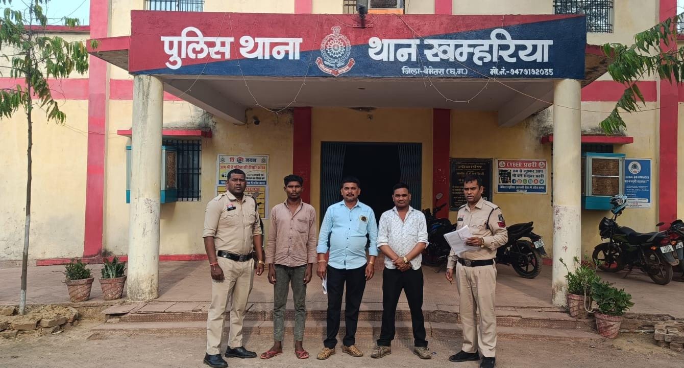 पुलिस की गिरफ्त में आरोपी