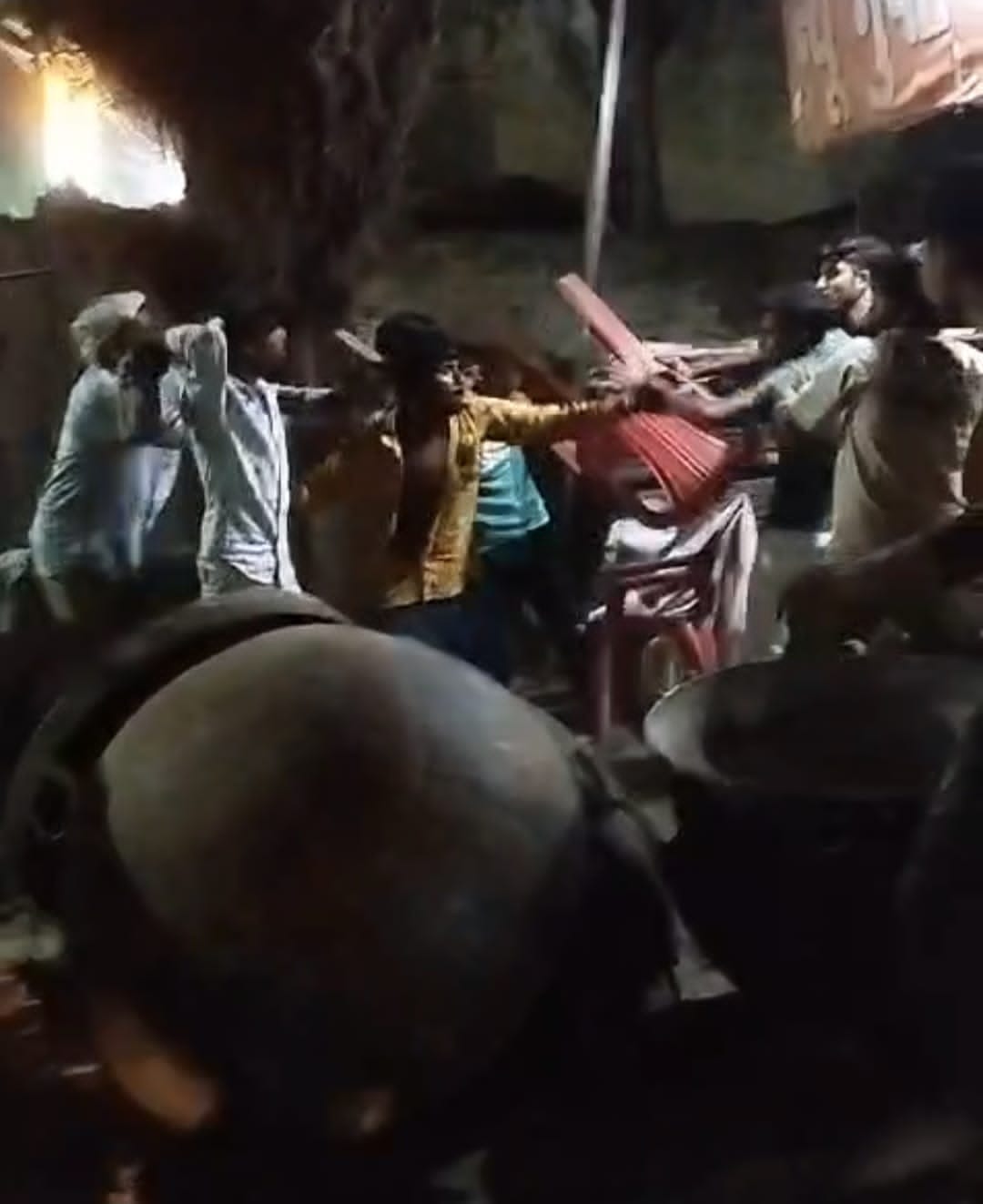 Violent Brawl Erupts Over Market Dispute; 7 Cart Vendors Injured