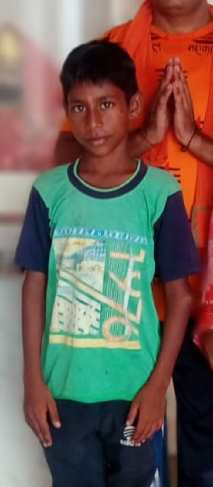 Teenager dies after being hit by a roadways bus