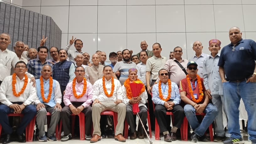 The dispute ended, Bhagwan Das Shastri was unanimously elected head of the council.