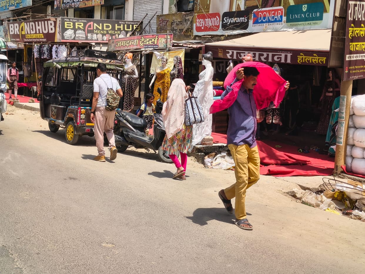 Anti-cyclone is increasing the temperature of eastern Uttar Pradesh.