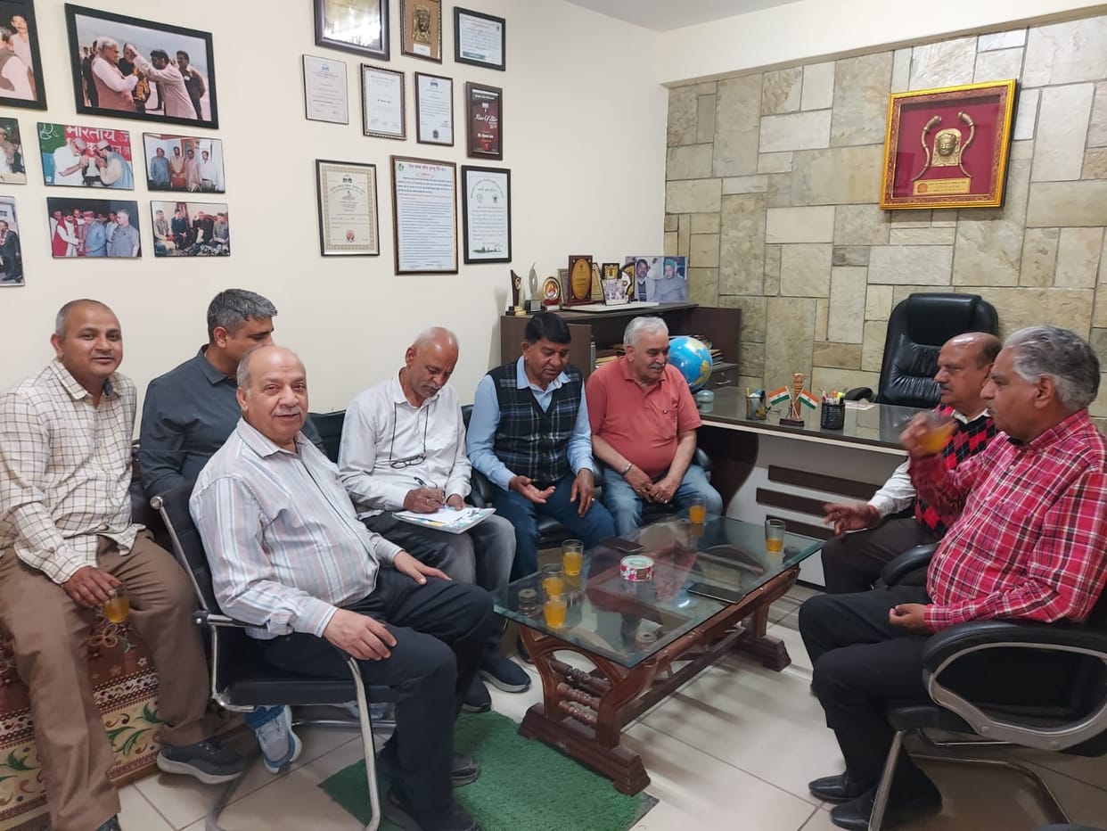 Security wall should be installed in Inner Akhara Bazaar: Madan Lal