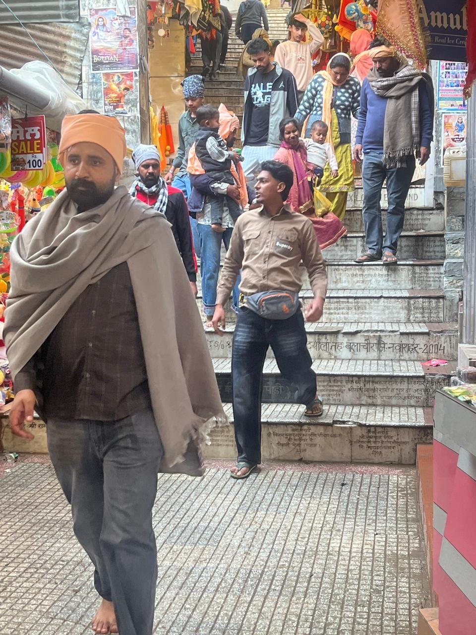 15 thousand devotees bowed their heads at the shrine of Baba Balak Nath.