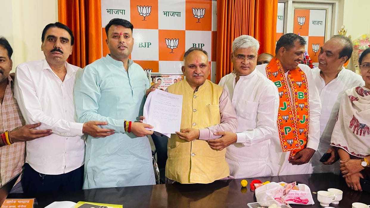 BJP declared 22 councilor candidates and Congress declared 18 councilor candidates.