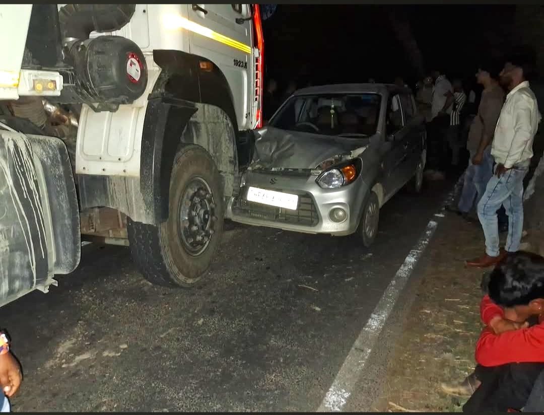 Traffic Comes to a Standstill for Two Hours Following Truck-Car Collision