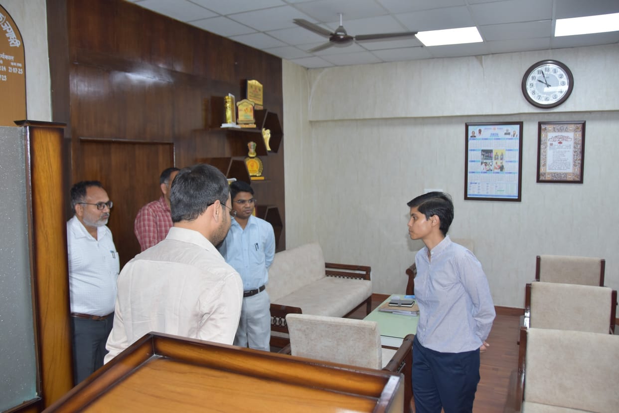DC Inspects SDM Office