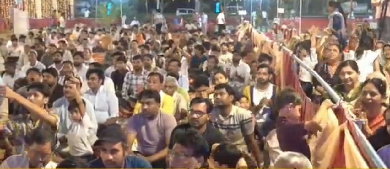 Crowds throng the Shri Shyam and Shanidev Temple on its Foundation Day.