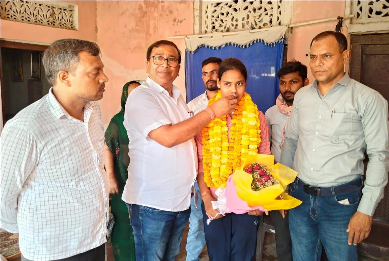 Mother and brother took responsibility after father's disappearance, Amrita got eighth place