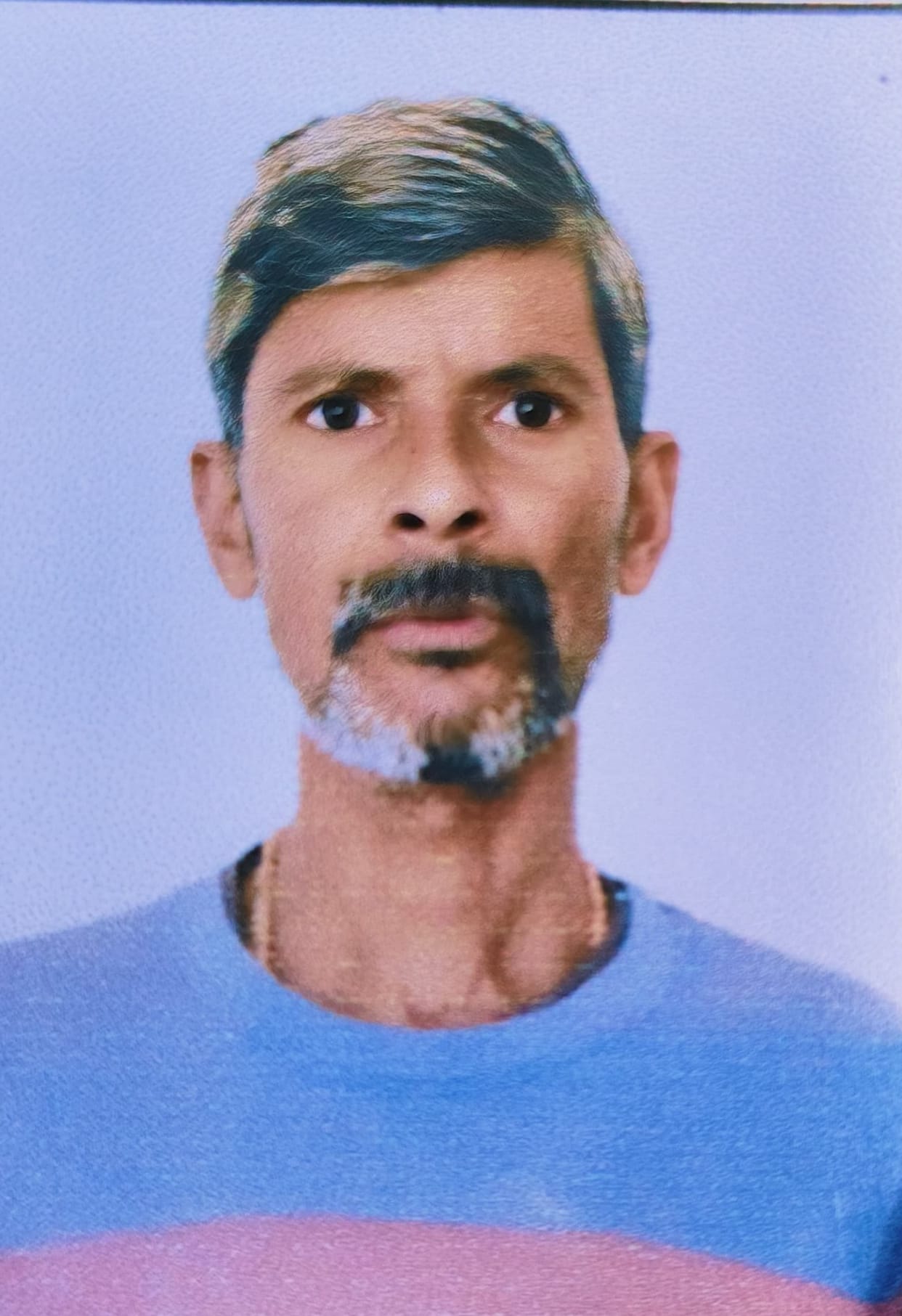 The body of a man from Hasayan who had come for a wedding procession was found in a field.