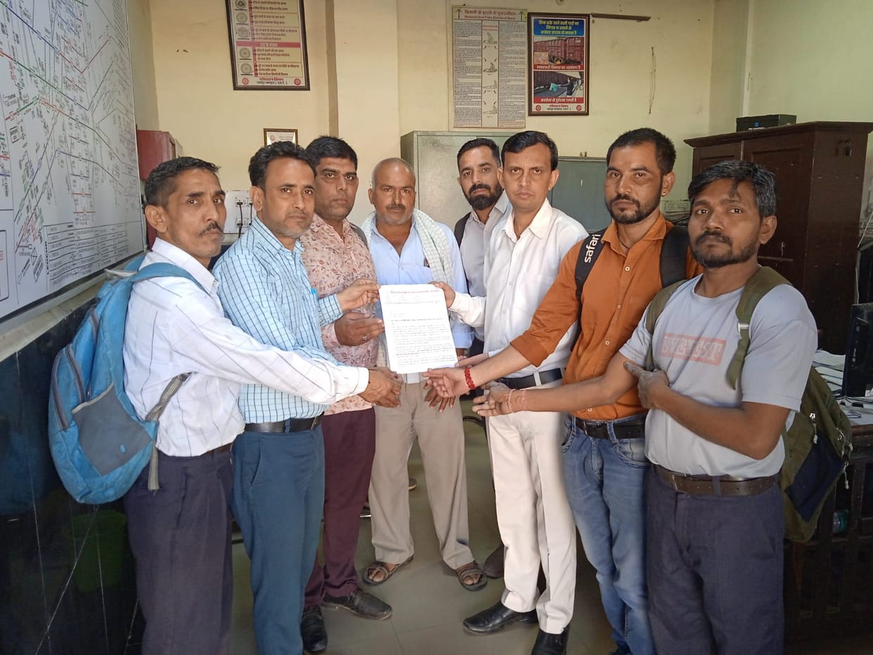 The union raised its voice regarding the problems of railway passengers.