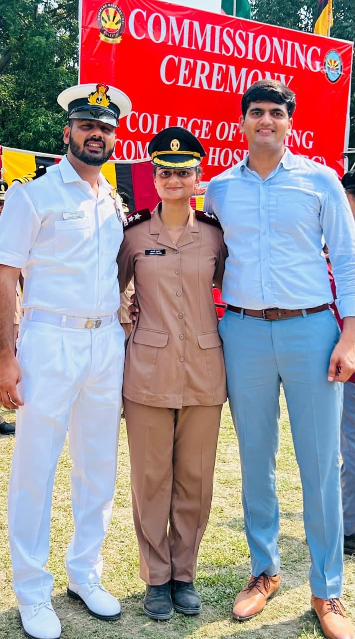 Bohka's daughter Aarti became a lieutenant in the army