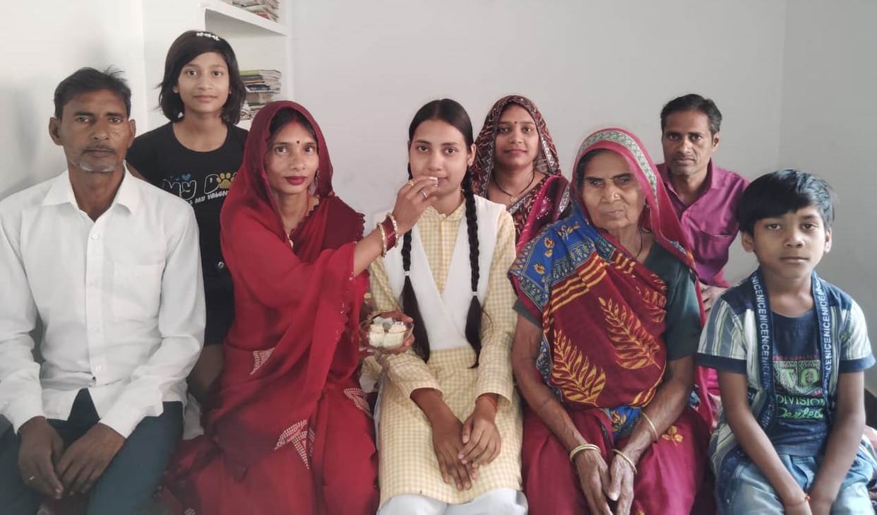 Kashish's teacher and Shikha's desire to become an Income Tax officer