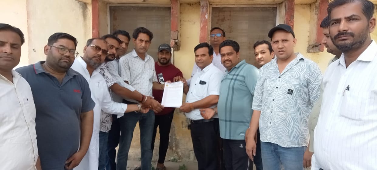 Holi of smart meter was burnt by creating ruckus
