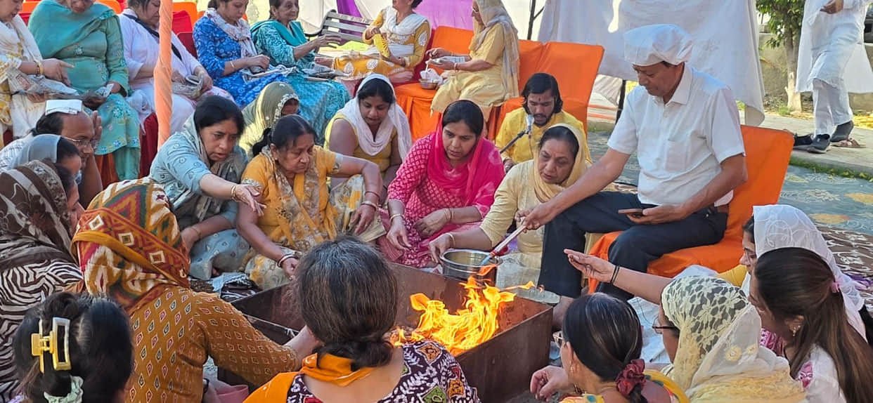 Havan purifies the atmosphere: Bharadwaj